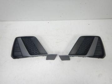 Audi A1 82A S-Line Voorbumper Inleg set 82A807682D 82A807681 beschikbaar voor biedingen
