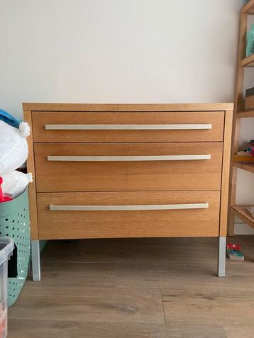 Ladekast beschikbaar voor biedingen