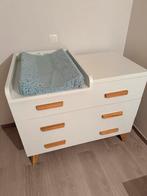 Babykamer: meegroei babybed en commode, Ophalen, Zo goed als nieuw