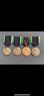 Medaille K: 4 verschillende types - per stuk €15, Verzamelen, Militaria | Algemeen, Ophalen of Verzenden