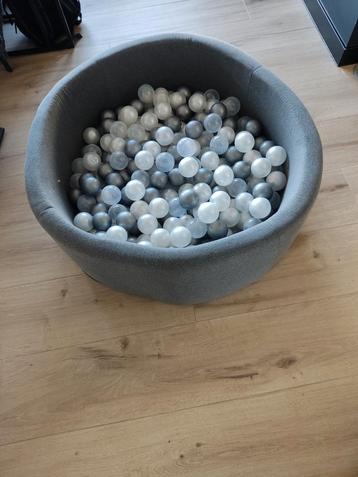 Ballenbad  beschikbaar voor biedingen
