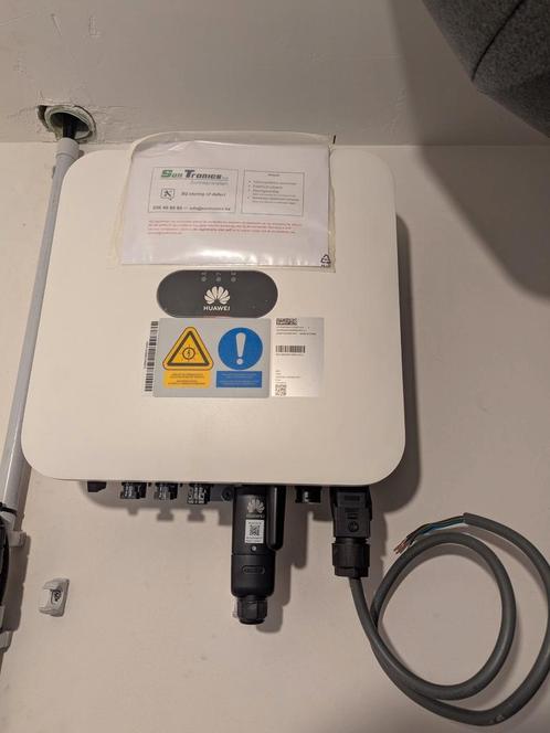 Huawei SUN2000-2KTL-L1, Doe-het-zelf en Bouw, Zonnepanelen en Toebehoren, Zo goed als nieuw, Ophalen