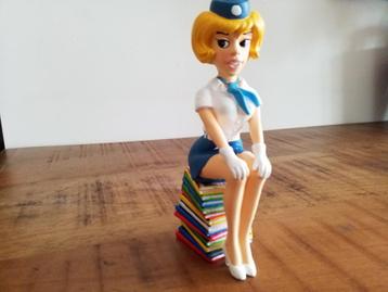 Statuette en résine " Natacha" beschikbaar voor biedingen