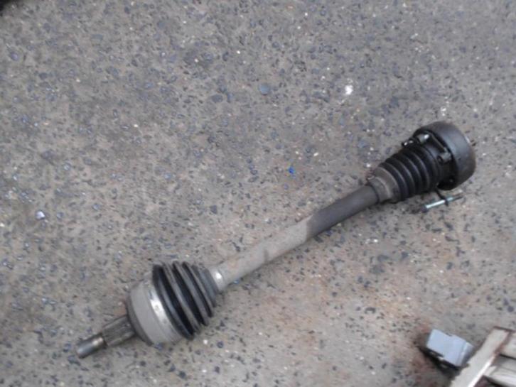 Cardan droit VW Polo 4 1.4i 55kw 2002-2005 LP/14985, Auto-onderdelen, Remmen en Aandrijving, Gebruikt, Ophalen