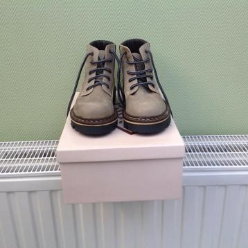 Boots nagelnieuwe bottines Merk "Trinity Boots" beschikbaar voor biedingen