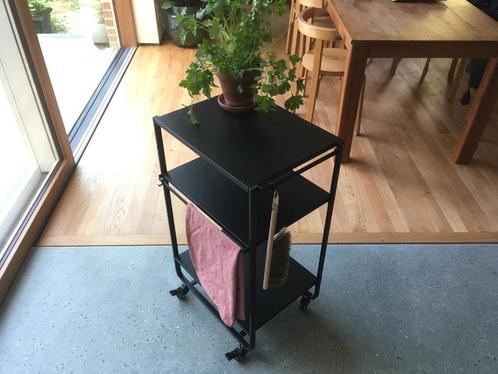 Yamazaki keuken trolley, Huis en Inrichting, Keuken | Keukenelementen, Zo goed als nieuw, Minder dan 100 cm, Minder dan 50 cm