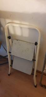 Marchepied pliable solide – pratique et peu encombrant, Enlèvement