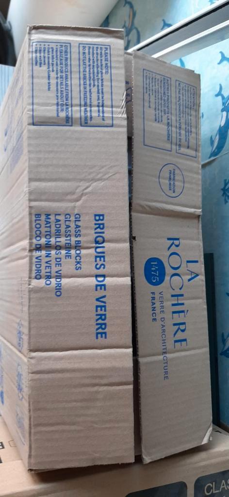 10 halve Glasstenen/ Glasblokken nieuw en profiel, Doe-het-zelf en Bouw, Glas en Ramen, Ophalen