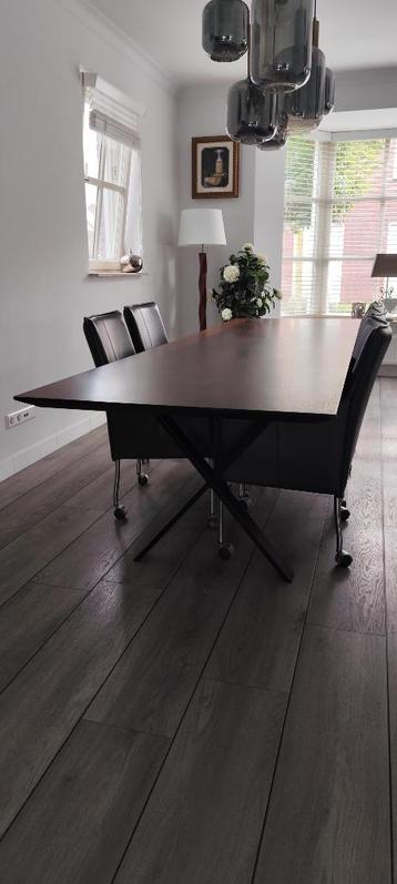 Table à manger en wengé de 3 m de long, fabriquée sur comman, Comme neuf, Enlèvement, 50 à 100 cm, Rectangulaire
