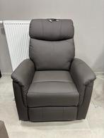 ELEKTRISCHE LEDEREN RELAXZETEL MET LIFTFUNCTIE! NIEUW! €795!, Huis en Inrichting, Ophalen of Verzenden, Nieuw, Leer, Relaxzetel, fauteuil, relaxfauteuil, relax zetel, relaxstoel,