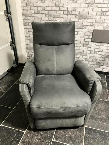 Grijze elektrische relaxzetel Jysk NP €399, 75 à 100 cm, Enlèvement, Utilisé, 75 à 100 cm