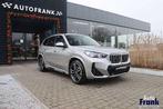 BMW X1 25E_M-SPORT / 360CAM / PANO / DRIV PRO / 19' / HUD, Auto's, Zwart, Overige brandstoffen, 5 zetels, SUV of Terreinwagen