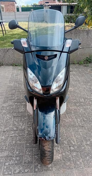 Yamaha x max i 250 start rijd perfect alle paieren 999€ beschikbaar voor biedingen