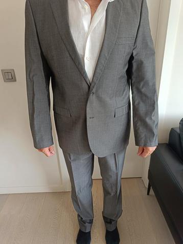 Costume gris Esprit collection pour homme en taille 54