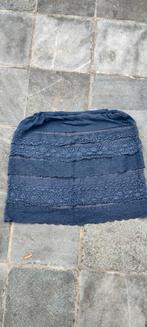 Jupe bleu foncé avec dentelle, Vêtements | Femmes, Jupes, Porté, Enlèvement ou Envoi
