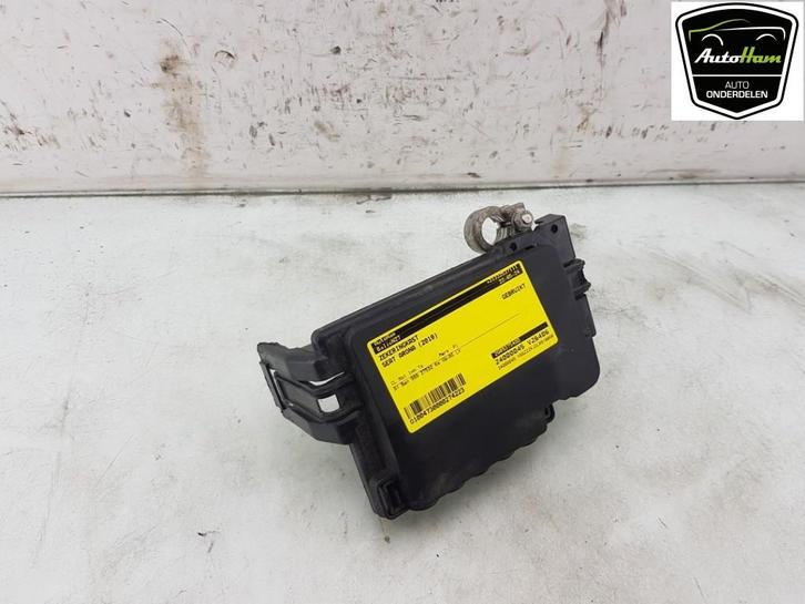 ZEKERINGKAST Seat Arona (KJX) (01-2017/-) (|2Q0937548D|), Auto-onderdelen, Elektronica en Kabels, Seat, Gebruikt