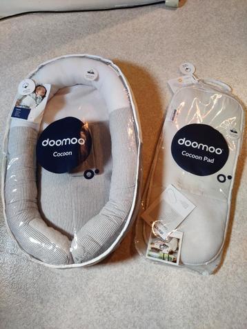 Doomoo babynestje + Doomoo cocoon pad beschikbaar voor biedingen