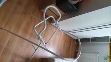 Houder babybad beschikbaar voor biedingen