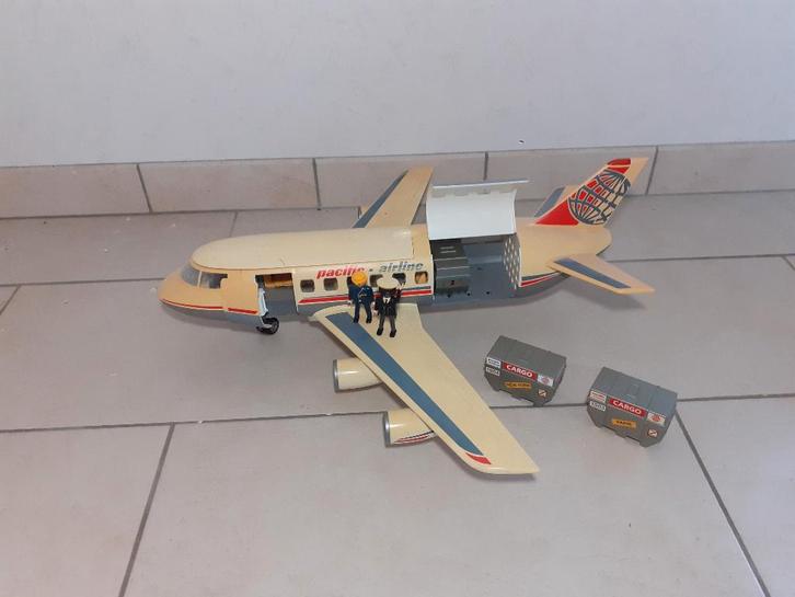 Avion n 1 Playmobil ( avion cargo ), Enfants & Bébés, Jouets | Playmobil, Utilisé, Enlèvement