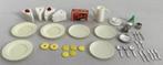 Fleur Cake & Tea set pop servies bestek keuken vintage, Verzamelen, Verzenden, Zo goed als nieuw, Pop