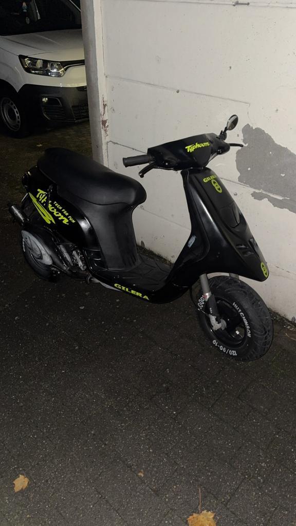 Piaggio Typhoon B klasse, Fietsen en Brommers, Scooters | Piaggio, Zo goed als nieuw, Overige modellen, Klasse B (45 km/u), Ophalen