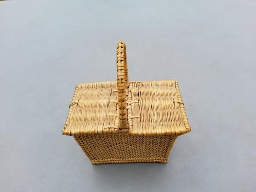 Vintage panier osier pour ancienne poupée ou déco.Voir photo, Antiek en Kunst, Antiek | Speelgoed, Ophalen of Verzenden
