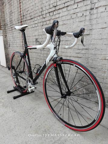 Prachtige Full Carbon racefiets volledig in orde  beschikbaar voor biedingen