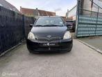 Toyota Yaris Benzine Manuel Gekeurd, Auto's, Voorwielaandrijving, Stof, 4 cilinders, Zwart