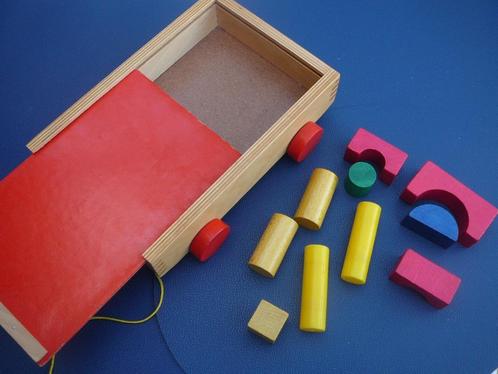 Speelgoed wagentje  in hout zeer stevige uitvoering, Kinderen en Baby's, Speelgoed | Houten speelgoed, Zo goed als nieuw, Duw- of Trekspeelgoed
