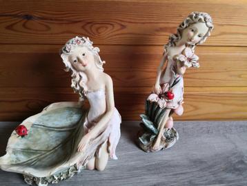 Set van 2 decoratieve beeldjes - dame en lieveheersbeestje  beschikbaar voor biedingen