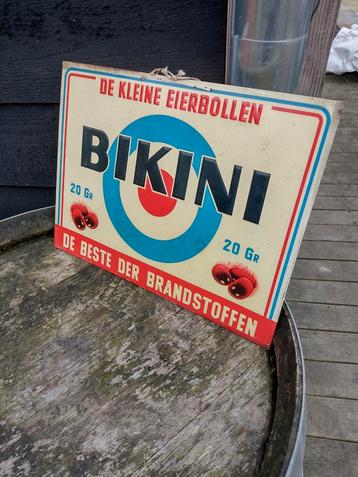 Origineel oud blikken bord Bikini eierbollen. beschikbaar voor biedingen