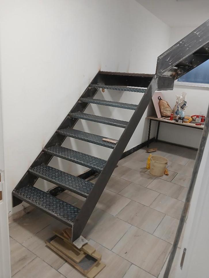 Escaliers, Doe-het-zelf en Bouw, Ladders en Trappen, Nieuw, Trap, Ophalen