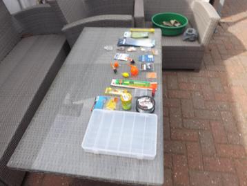 nieuw klein materiaal voor op forel  beschikbaar voor biedingen