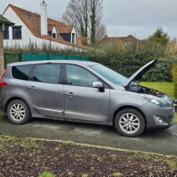 Renault grand scenic 3  pour pieces moteur incendié beschikbaar voor biedingen