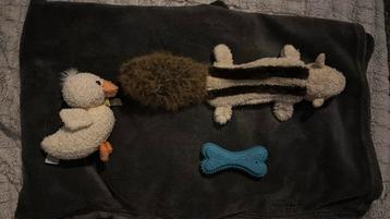 3 hondenspeeltjes beschikbaar voor biedingen