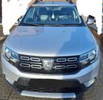 Dacia Sandera Stepway met trekhaak Zilver 2018, Auto's, Particulier, Zilver of Grijs, Sandero Stepway, Parkeersensor
