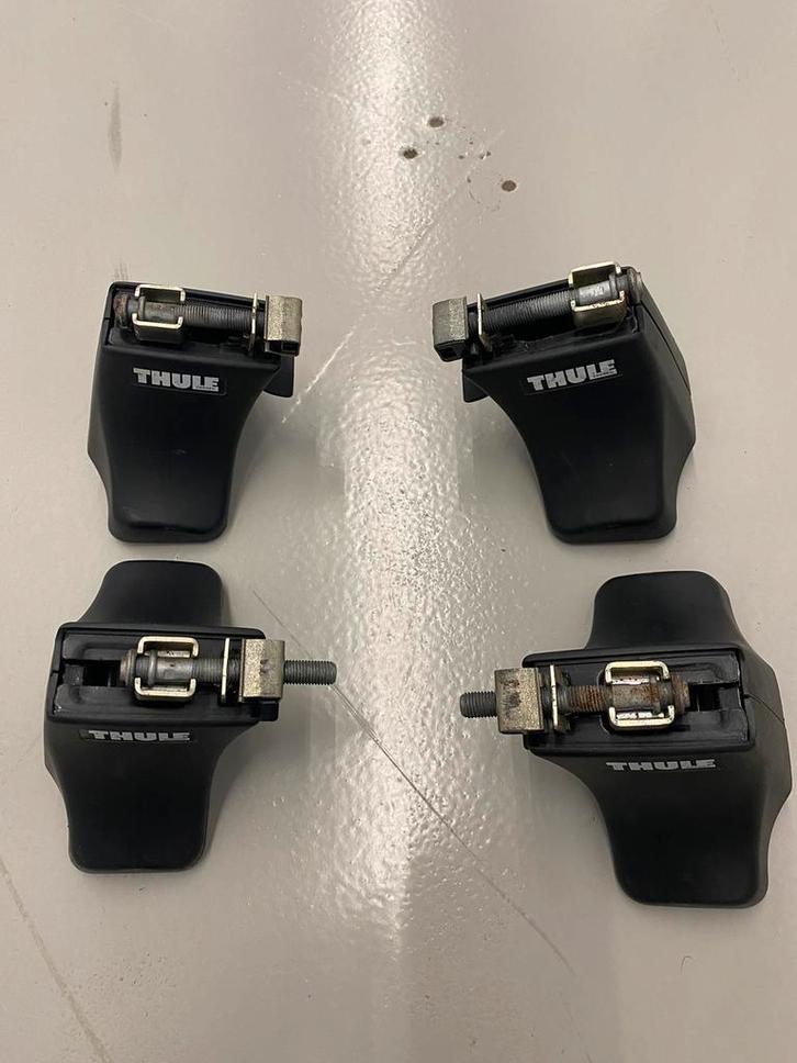 Dakdragers Voetenset Thule type 754 Fixed Point, Auto diversen, Dakdragers, Gebruikt, Ophalen of Verzenden
