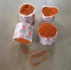 Gratis 4 pakjes oranje roest kleurig wollen tapijtgaren, Maison & Meubles, Ameublement | Tapis & Moquettes, Enlèvement ou Envoi