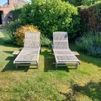 Twee teakhouten ligstoelen + kussens, Ophalen, Zo goed als nieuw