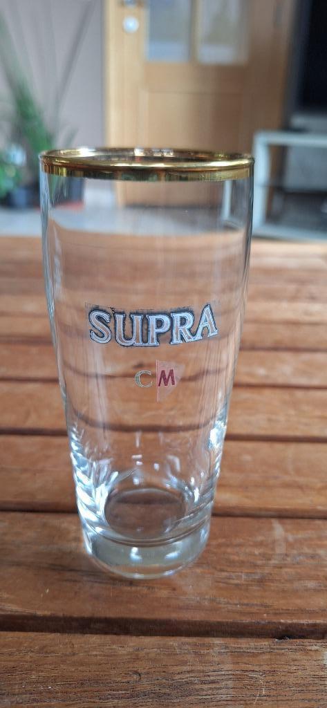 Verre Supra Pils., Collections, Marques de bière, Comme neuf, Verre ou Verres, Autres marques, Enlèvement ou Envoi