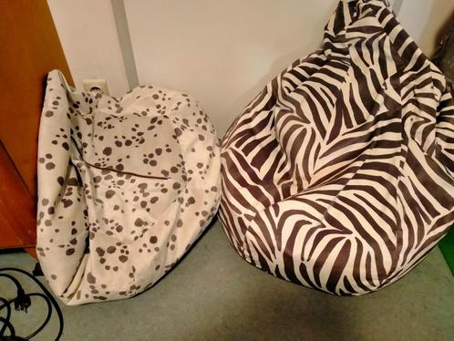 2 poufs avec motif animalier, Maison & Meubles, Sièges-poires, Utilisé, Pouf, Autres couleurs, Enlèvement