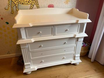 Luiercommode beschikbaar voor biedingen