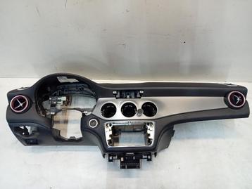 DASHBOARD Mercedes-Benz CLA Shooting Brake (117.9) beschikbaar voor biedingen