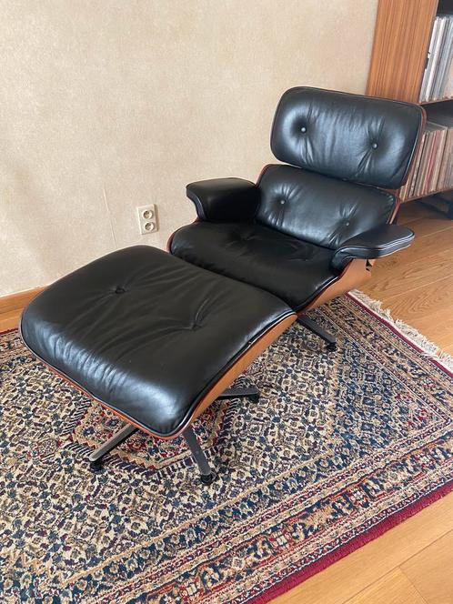 Eames lounge chair + ottoman replica, Maison & Meubles, Canapés | Sofas & Chaises Longues, Comme neuf, Enlèvement