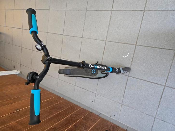 Trotinette électrique 6-11 ans (casque offert), Vélos & Vélomoteurs, Trottinettes, Utilisé, Enlèvement