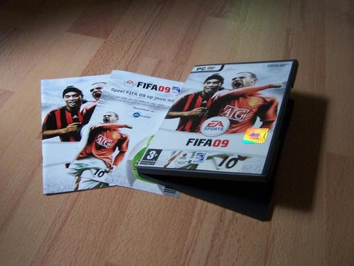 FIFA 09 PC-spelhoesje en gebruikershandleiding., Games en Spelcomputers, Games | Pc, Zo goed als nieuw, Sport, 3 spelers of meer