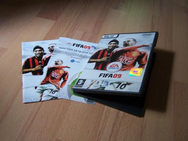 FIFA 09 PC-spelhoesje en gebruikershandleiding., Games en Spelcomputers, Games | Pc, Zo goed als nieuw, Sport, 3 spelers of meer