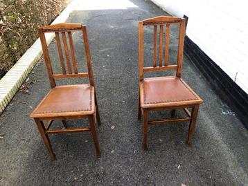 2 stoelen vintage beschikbaar voor biedingen