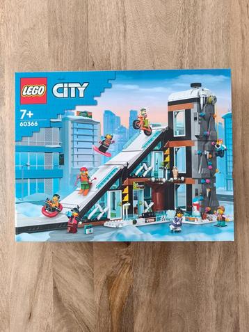 Lego City 60366 : Ski and Climbing Center beschikbaar voor biedingen