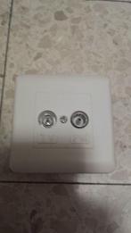 prise tv - fm dinh dlb-01c (telenet-interkable / voo), Ophalen, Gebruikt, Coaxiale kabel